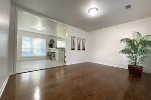 4303 Oakside Dr, Houston, TX 77053 - Photo 3