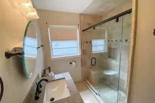 632 Kyle St, Angleton, TX 77515 - Photo 15