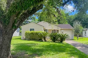 632 Kyle St, Angleton, TX 77515 - Photo 19