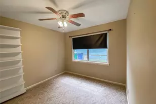 632 Kyle St, Angleton, TX 77515 - Photo 13