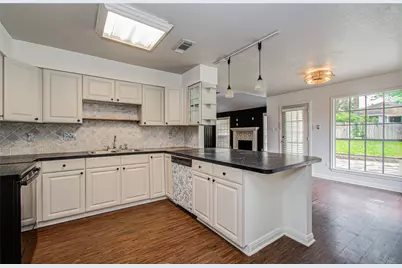 231 Cool Cove, Montgomery, TX 77356 - Photo 17