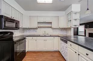 231 Cool Cove, Montgomery, TX 77356 - Photo 19