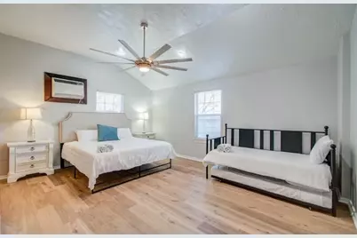 3205 Eastex Freeway, Houston, TX 77026 - Photo 5