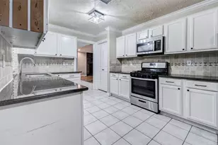 13614 Sablegrove Ln, Houston, TX 77014 - Photo 3