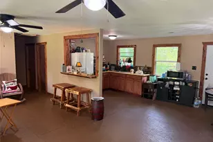 1250 Trails End Dr, Cleveland, TX 77328 - Photo 3