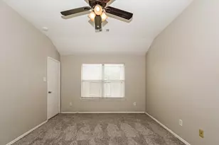 12319 Garden Gale Ln, Houston, TX 77044 - Photo 11
