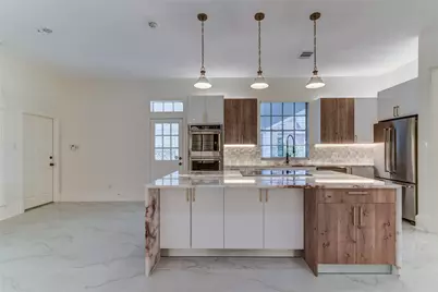 90 Heathrow, Sugar Land, TX 77479 - Photo 5