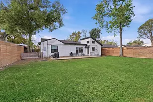 7110 Jalna St, Houston, TX 77055 - Photo 21