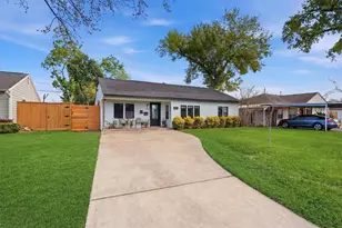 7110 Jalna St, Houston, TX 77055 - Photo 3