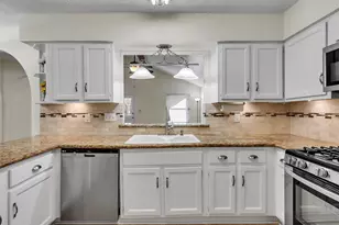 32 Sarita Rd, Angleton, TX 77515 - Photo 15