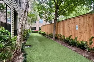 2700 Brazos St, Houston, TX 77006 - Photo 19