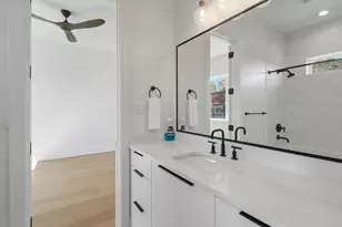 2002 Cove Park Dr, Kemah, TX 77565 - Photo 29