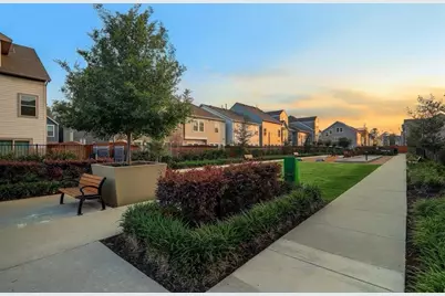 10974 Hewitt Cliff Lane, Houston, TX 77043 - Photo 23