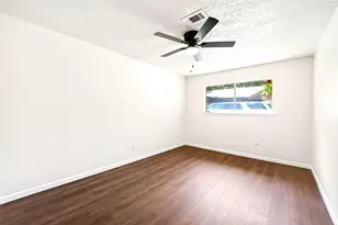 15207 Pleasant Valley Rd, Houston, TX 77062 - Photo 19