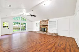 15207 Pleasant Valley Rd, Houston, TX 77062 - Photo 7
