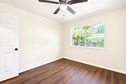 15207 Pleasant Valley Road, Houston, TX 77062 - Photo 23