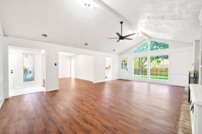 15207 Pleasant Valley Road, Houston, TX 77062 - Photo 7