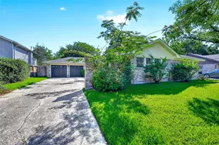 15207 Pleasant Valley Rd, Houston, TX 77062 - Photo 1
