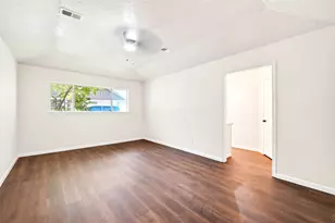 15207 Pleasant Valley Rd, Houston, TX 77062 - Photo 29