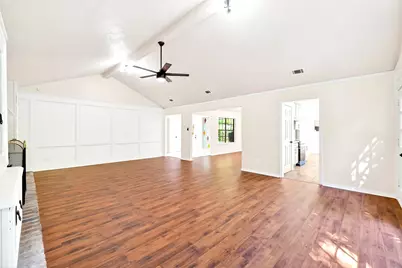 15207 Pleasant Valley Road, Houston, TX 77062 - Photo 9