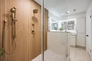 8713 Timberside Dr, Houston, TX 77025 - Photo 21