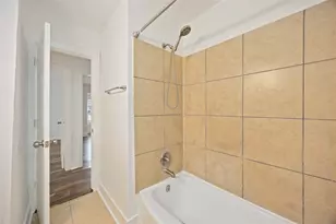 6043 Lyndhurst Dr, Houston, TX 77033 - Photo 21