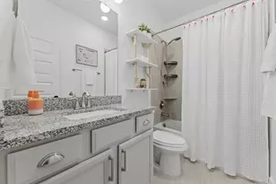 10930 Brambling Wood Dr, Houston, TX 77043 - Photo 27