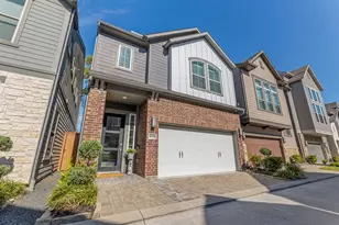 10930 Brambling Wood Dr, Houston, TX 77043 - Photo 1