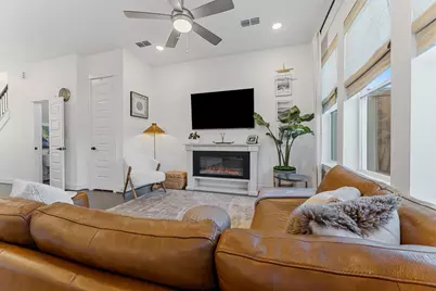 10930 Brambling Wood Drive, Houston, TX 77043 - Photo 7