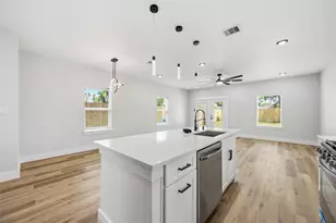 1084 Junell St, Houston, TX 77088 - Photo 13