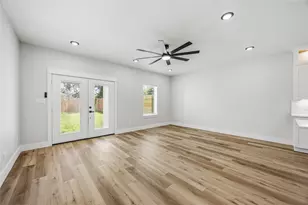 1084 Junell St, Houston, TX 77088 - Photo 5