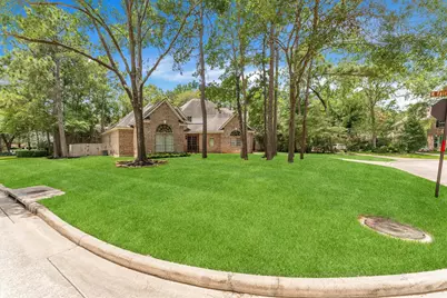 18 Floret Court, The Woodlands, TX 77382 - Photo 3