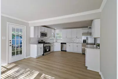 200 Scott Street, Baytown, TX 77520 - Photo 5