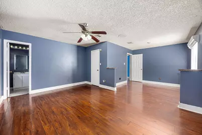 5831 Longforest Drive, Houston, TX 77088 - Photo 15