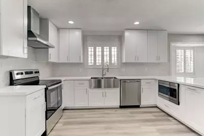 11006 Wickersham Lane, Houston, TX 77042 - Photo 11