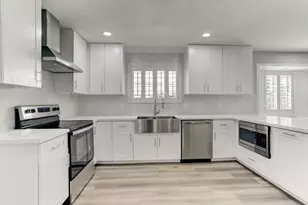 11006 Wickersham Ln, Houston, TX 77042 - Photo 11