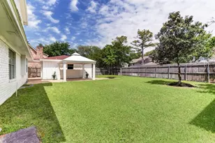 11006 Wickersham Ln, Houston, TX 77042 - Photo 31