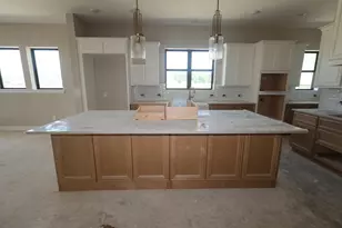 12302 Denham Dr, Mont Belvieu, TX 77523 - Photo 5