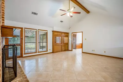 38 Devonshire Drive, Conroe, TX 77304 - Photo 9
