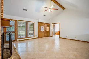 38 Devonshire Dr, Conroe, TX 77304 - Photo 9