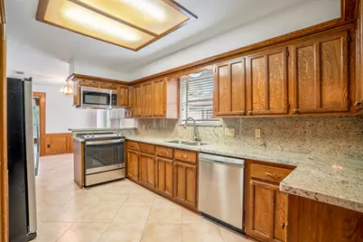 38 Devonshire Drive, Conroe, TX 77304 - Photo 15