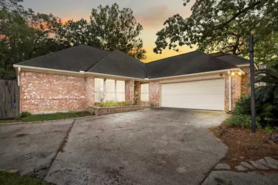 38 Devonshire Drive, Conroe, TX 77304 - Photo 3