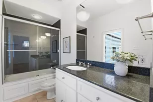 8614 Pasture View Ln, Houston, TX 77024 - Photo 39