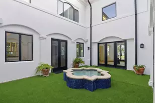 8614 Pasture View Ln, Houston, TX 77024 - Photo 41