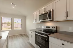 217 Rockbridge Dr, Huntsville, TX 77340 - Photo 11