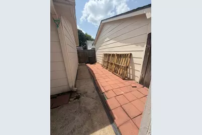 6373 S Briar Bayou Drive, Houston, TX 77072 - Photo 39