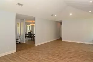 5254 N Braeswood Blvd, Houston, TX 77096 - Photo 15