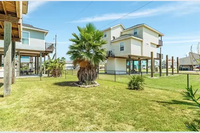 23171 Fresca Street, Galveston, TX 77554 - Photo 9