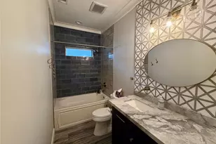 1914 Elysian St, Houston, TX 77026 - Photo 19