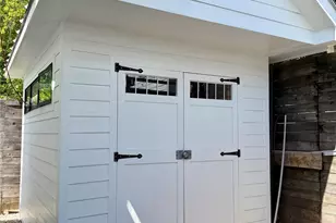 1914 Elysian St, Houston, TX 77026 - Photo 9